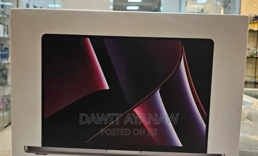 New Apple MacBook Pro 2023 M2 Max 14-Inch 16GB Apple M2 SSD 512GB