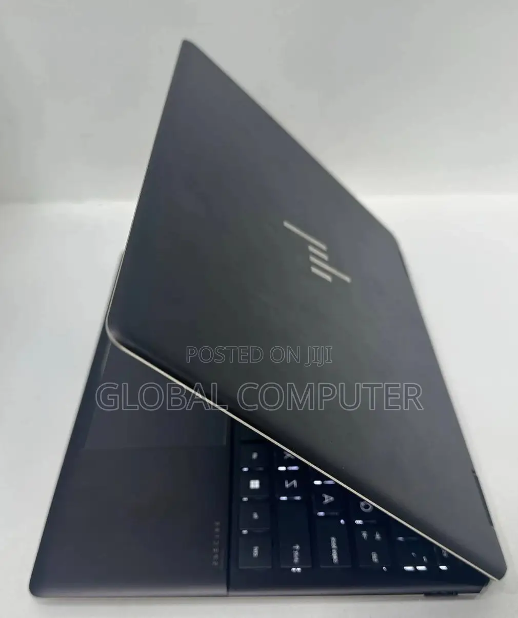 New Laptop HP Spectre 13t 16GB Intel Core I7 SSD 1T