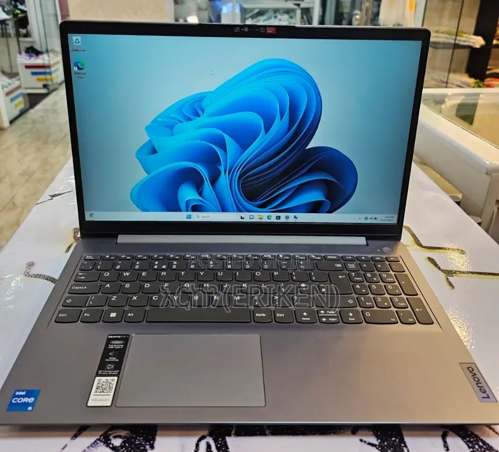 New Laptop Lenovo Ideapad 3 16GB Intel Core I5 SSD 1T