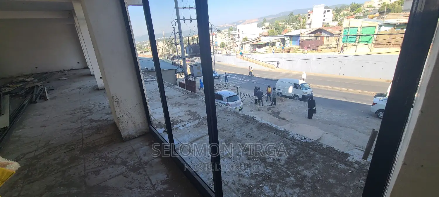 ለከራይ የቀራበ ቢሮ