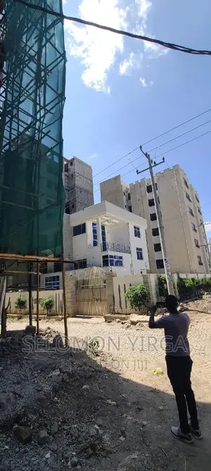 7bdrm House in አድስ አበባ, Bole for sale