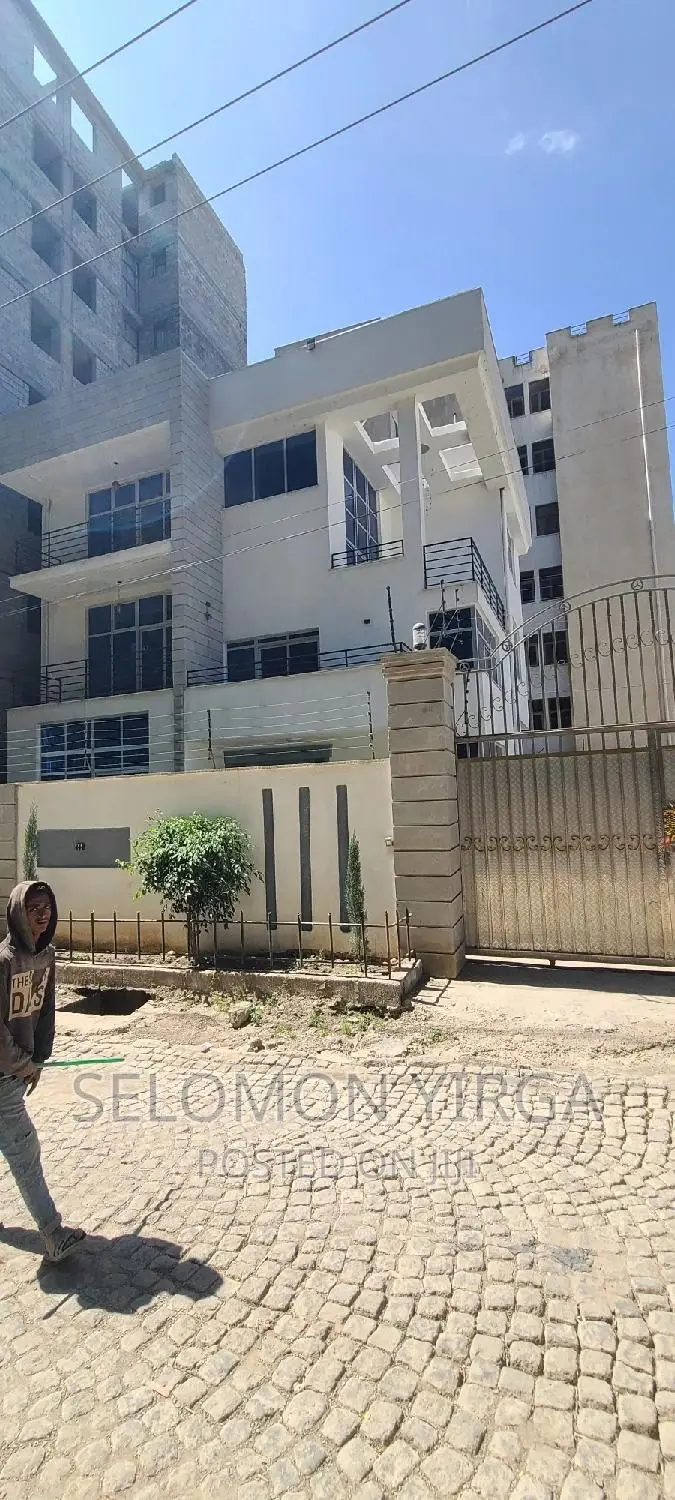 7bdrm House in አድስ አበባ, Bole for sale