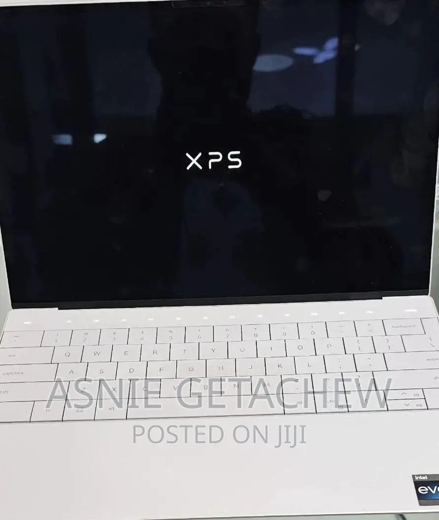 New Laptop Dell XPS 13 (9360) 256GB Intel Core i7 HDD 512GB