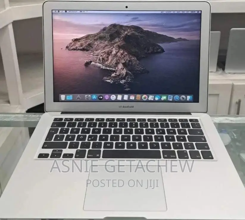 New Laptop Apple MacBook 256GB Intel Core i7 HDD 512GB
