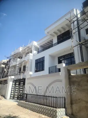 5bdrm House in Addis Abeba, Bole for sale