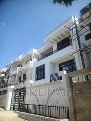 5bdrm House in Addis Abeba, Bole for sale