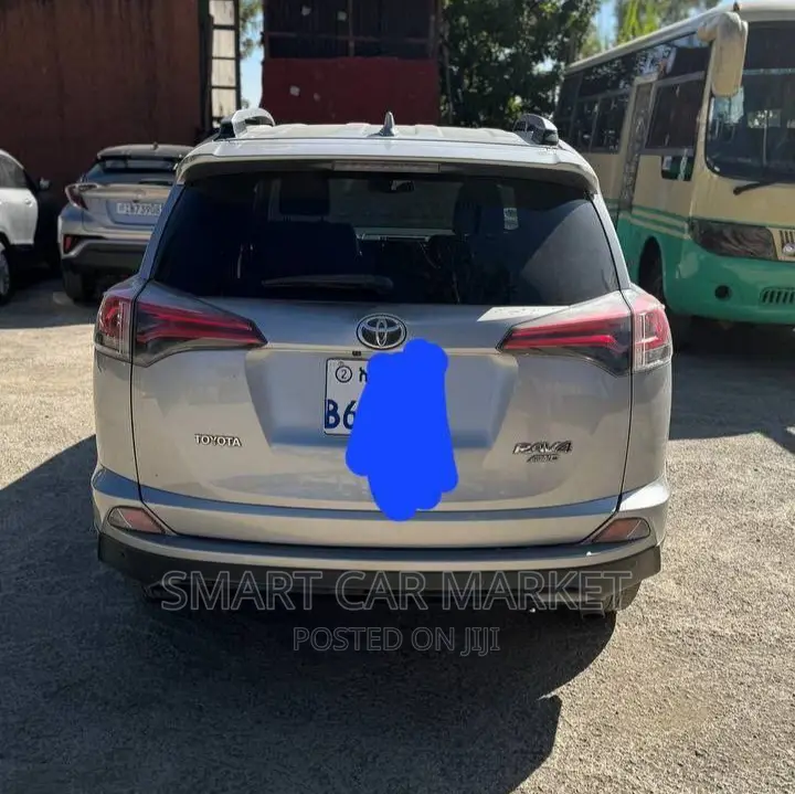 Toyota RAV4 2018 Silver