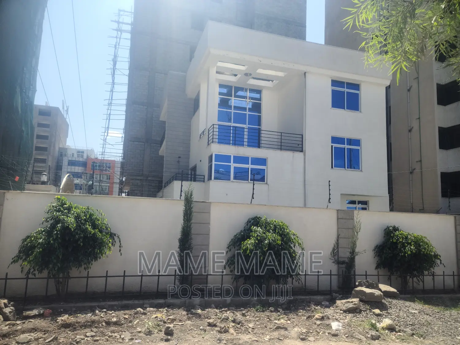 7bdrm House in Addis Abeba, Bole for sale