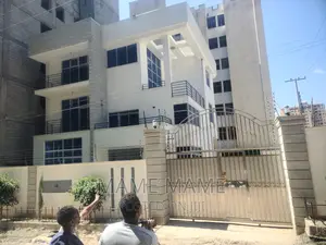 7bdrm House in Addis Abeba, Bole for sale