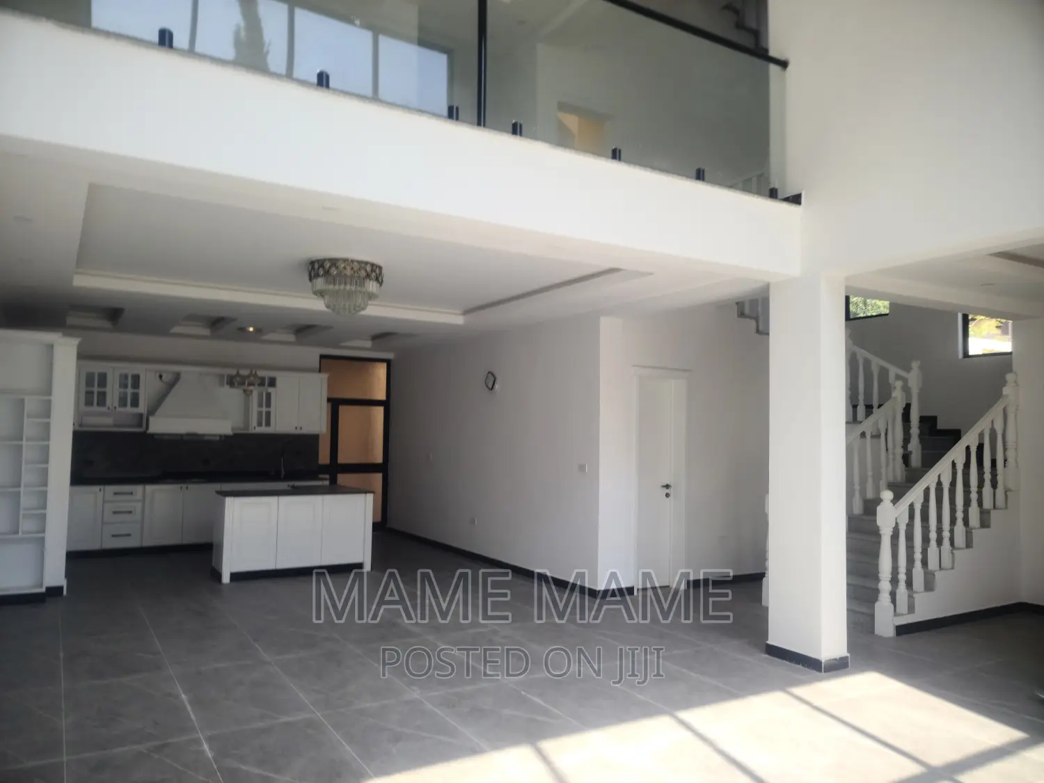 8bdrm House in Addis Abeba, Bole for sale