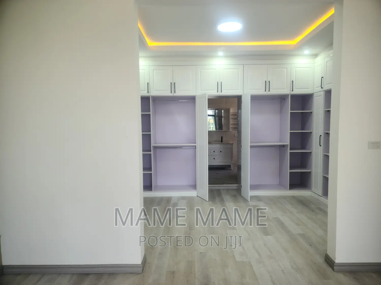 8bdrm House in Addis Abeba, Bole for sale