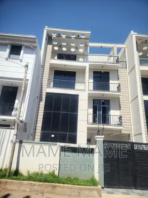 7bdrm House in Addis Abeba, Bole for sale