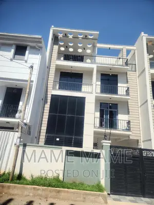 7bdrm House in Addis Abeba, Bole for sale