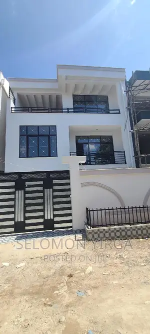 5bdrm House in አድስ አበባ, Bole for sale