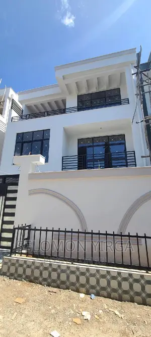 5bdrm House in አድስ አበባ, Bole for sale