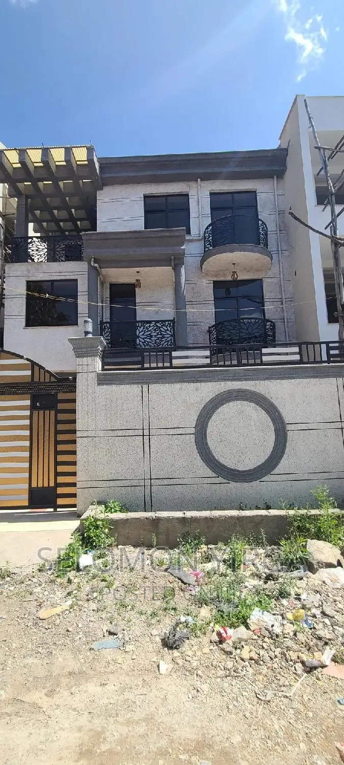 4bdrm House in አድስ አበባ, Bole for sale