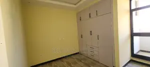 9bdrm House in አድስ አበባ, Bole for sale