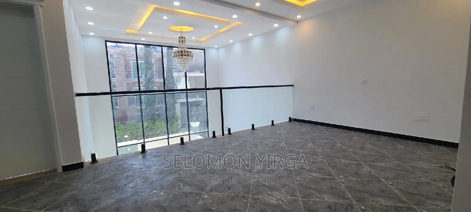 9bdrm House in አድስ አበባ, Bole for sale