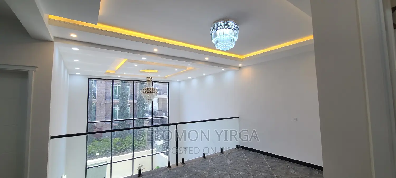 9bdrm House in አድስ አበባ, Bole for sale