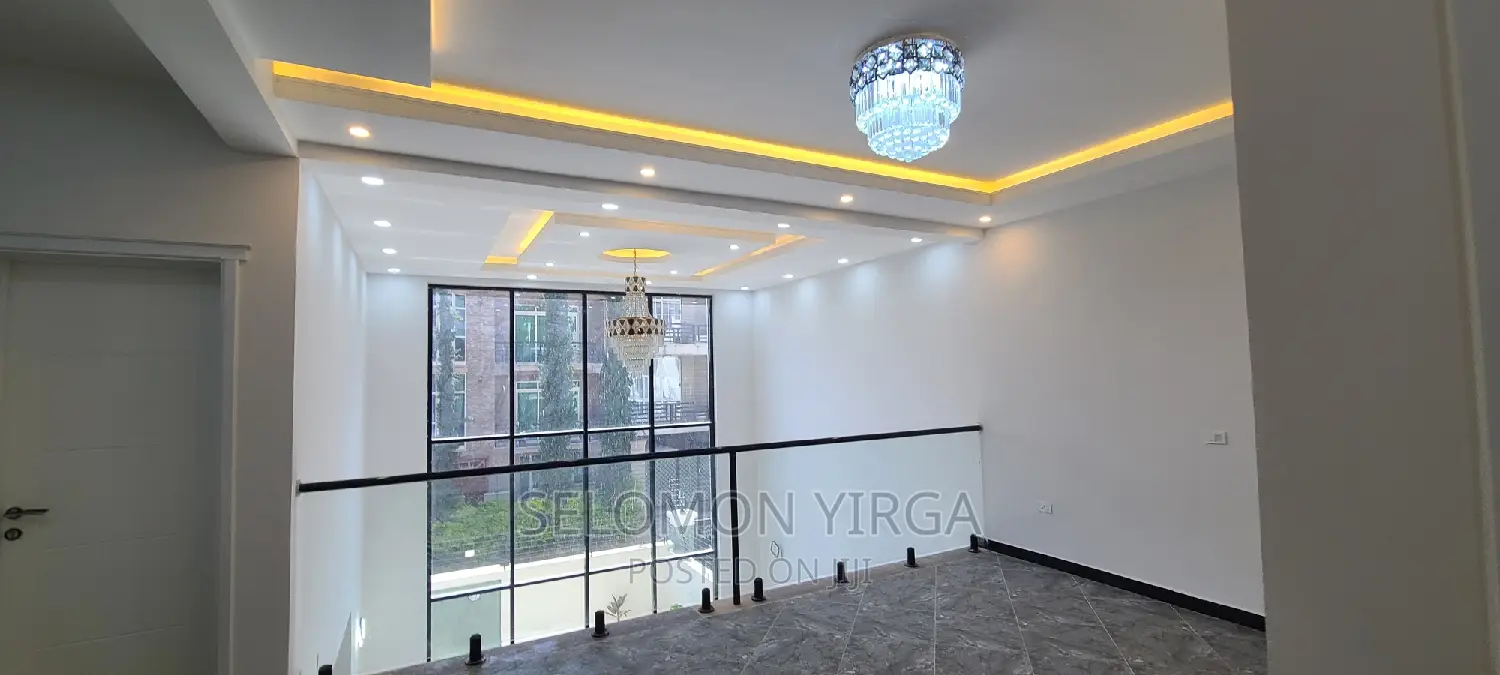 9bdrm House in አድስ አበባ, Bole for sale