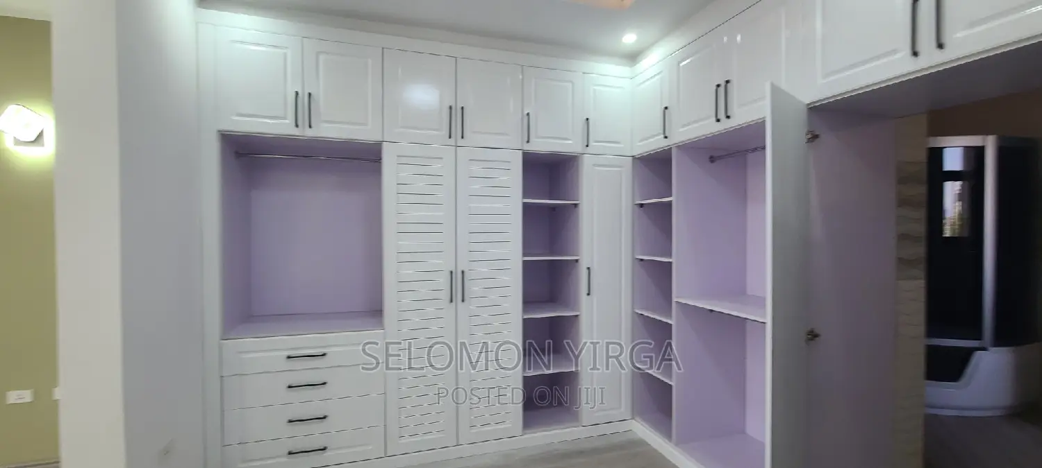 9bdrm House in አድስ አበባ, Bole for sale