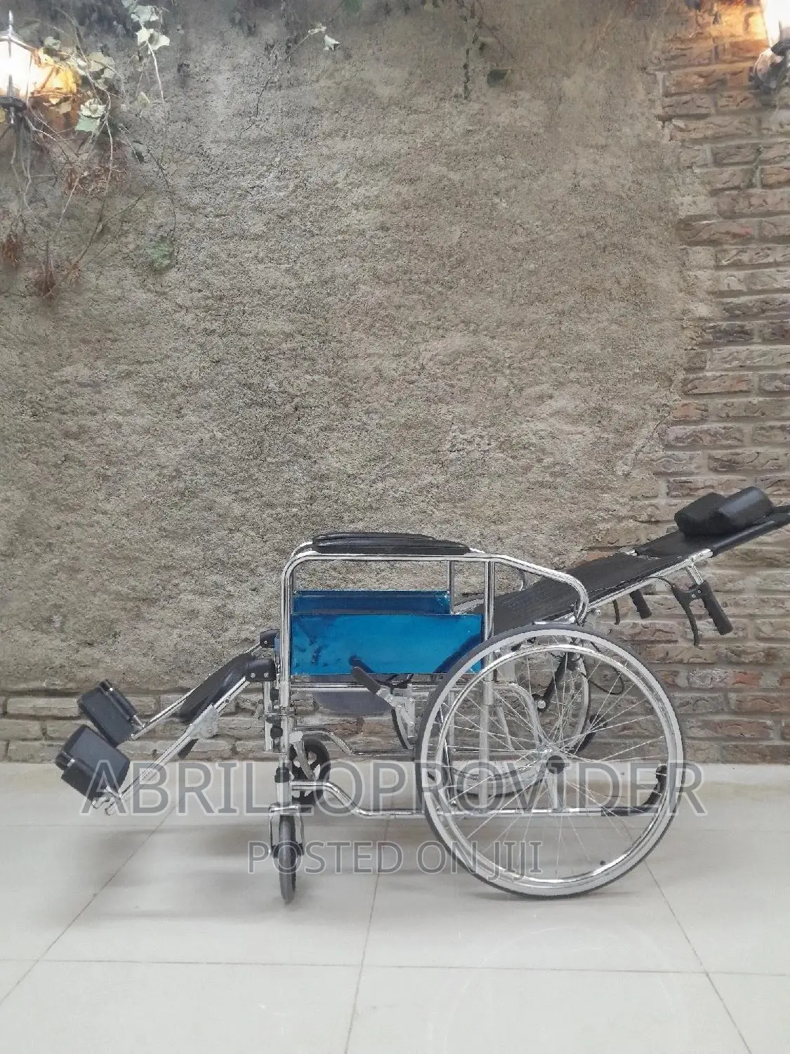 Recliniig Commode Toilet Wheelchair*Wheelchair:Wheelchair+