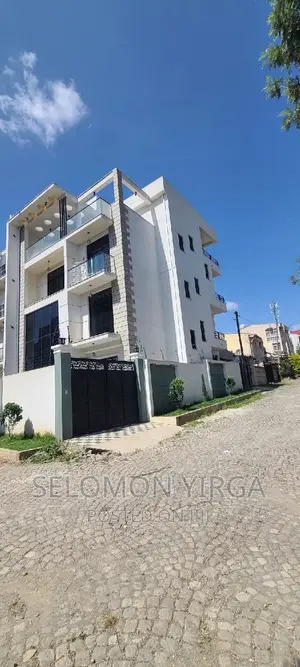 9bdrm House in አድስ አበባ, Bole for sale