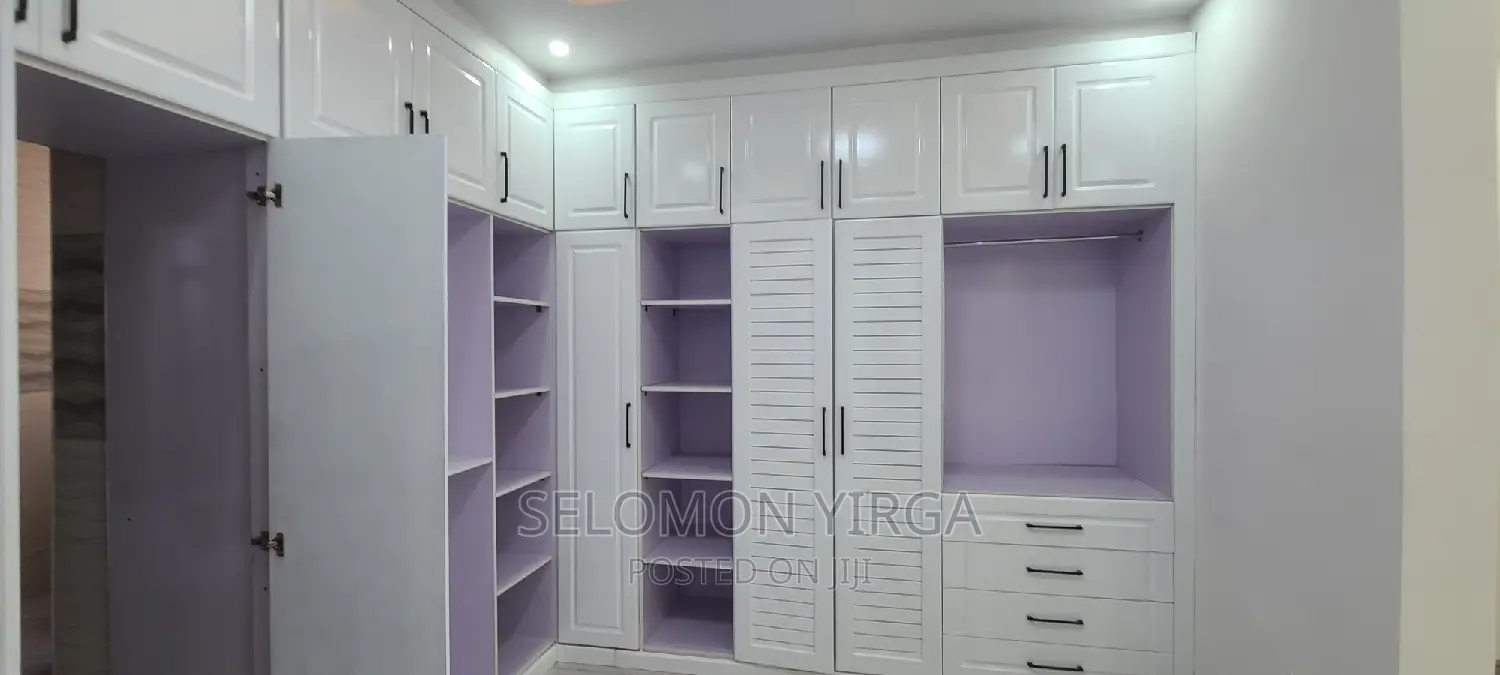 9bdrm House in አድስ አበባ, Bole for sale