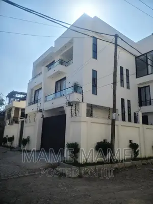 7bdrm House in Addis Abeba, Bole for sale
