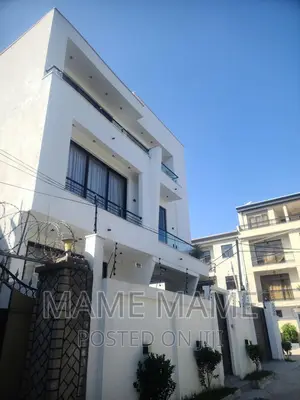 7bdrm House in Addis Abeba, Bole for sale