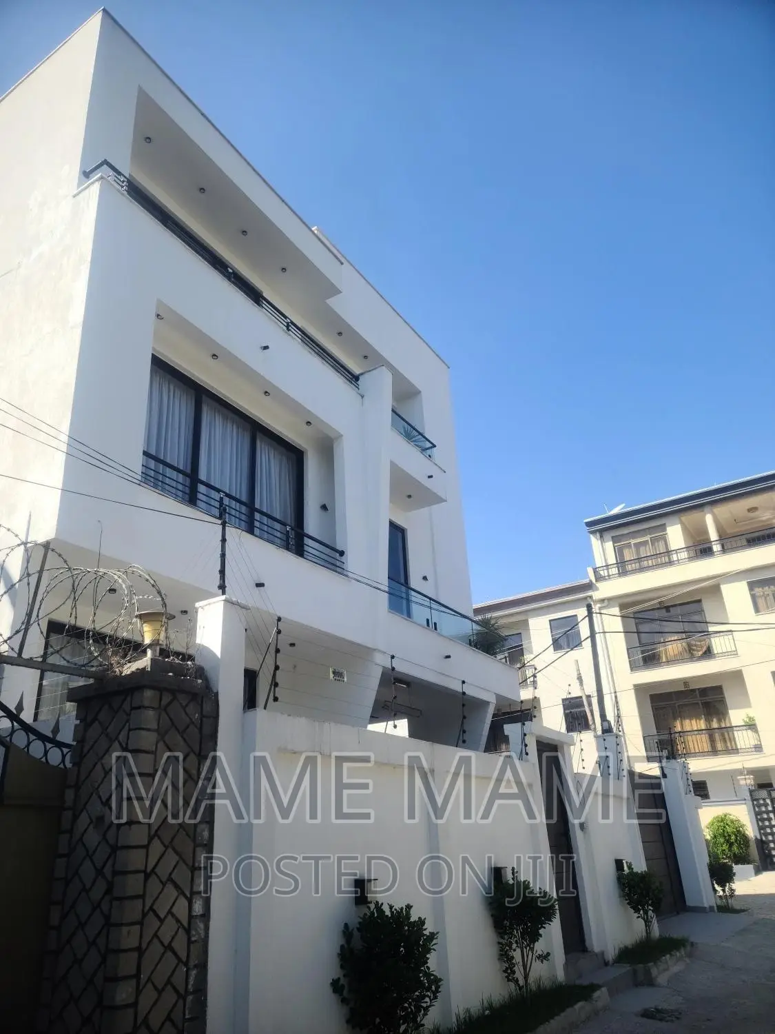 7bdrm House in Addis Abeba, Bole for sale