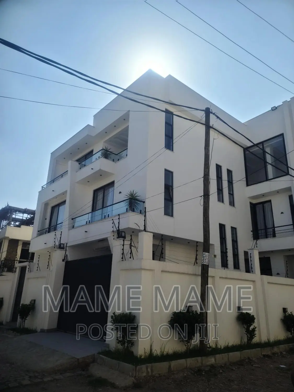 7bdrm House in Addis Abeba, Bole for sale