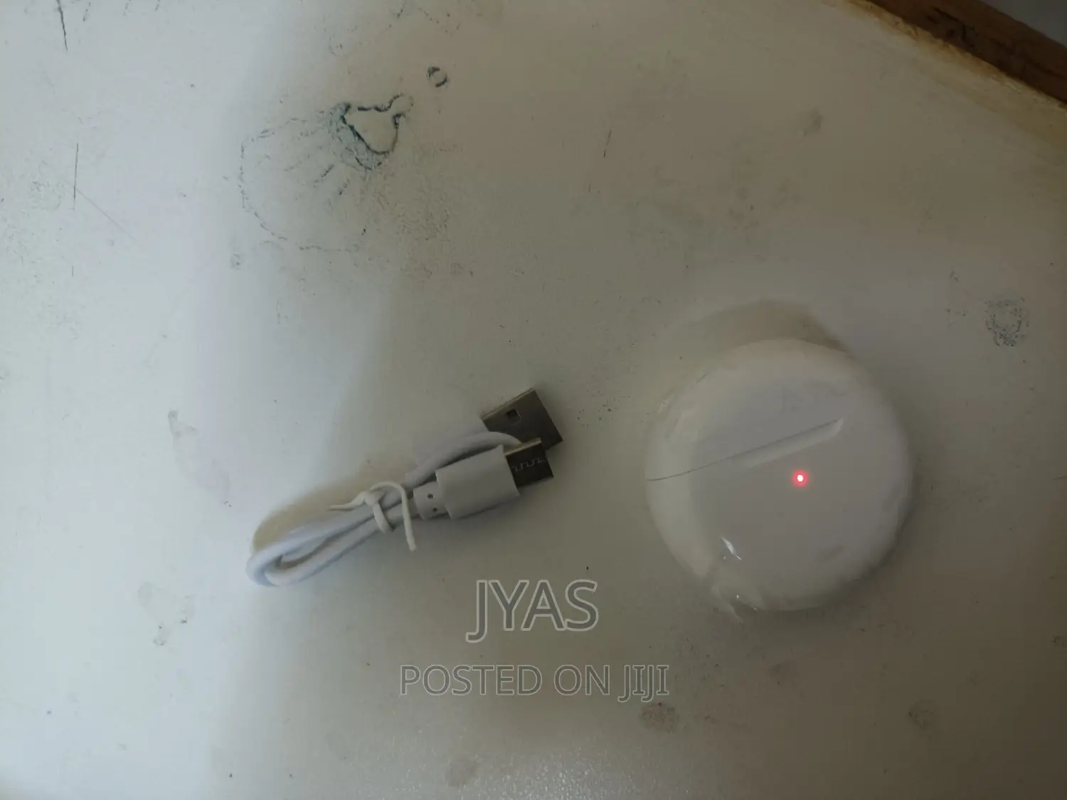 Air Pro 6 TWS Wireless Headphone White and Black