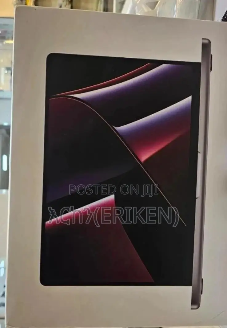 New Laptop Apple MacBook Pro 2022 M2 16GB Apple M2 SSD 512GB