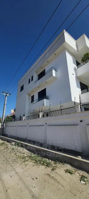 9bdrm House in አድስ አበባ, Bole for sale