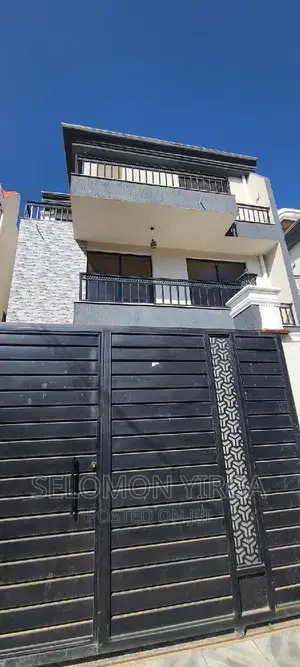 4bdrm House in አድስ አበባ, Bole for sale