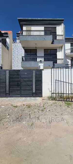 4bdrm House in አድስ አበባ, Bole for sale