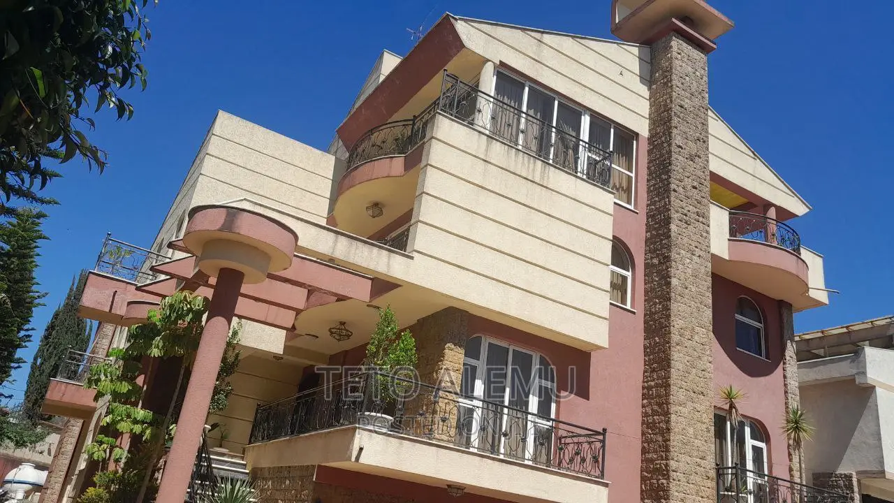 12bdrm House in House For Sale, Yeka for sale