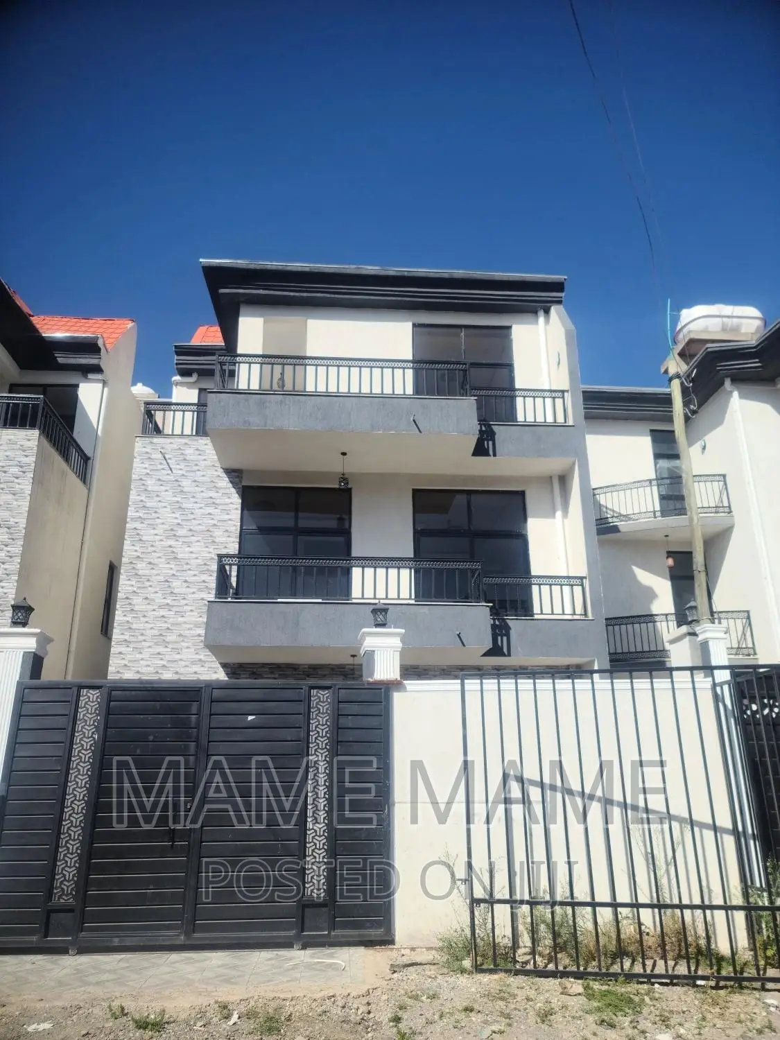 5bdrm House in Addis Abeba, Bole for sale