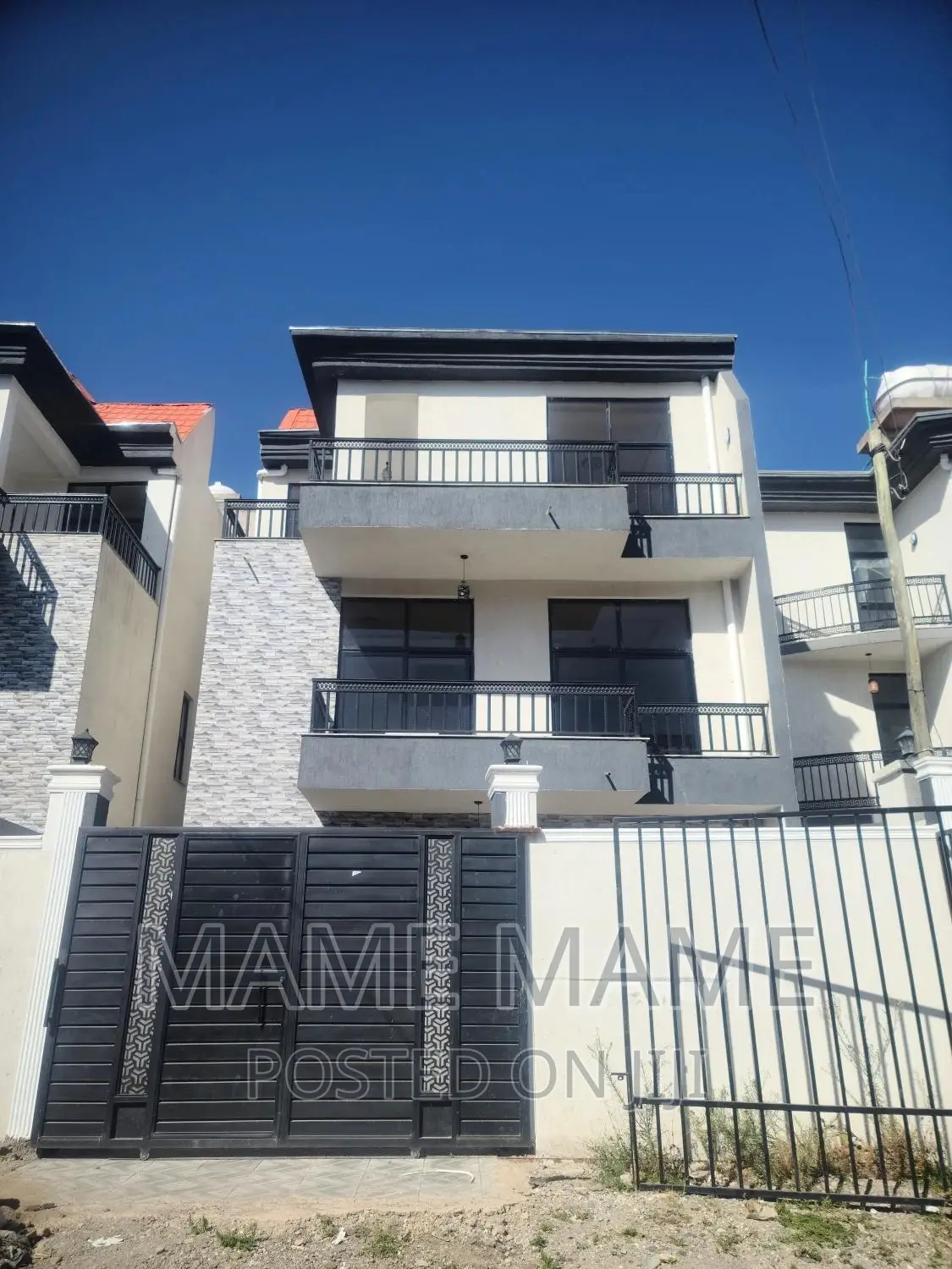 5bdrm House in Addis Abeba, Bole for sale