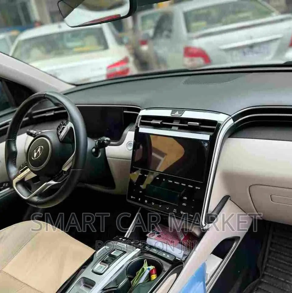 Hyundai Tucson 2021 Brown