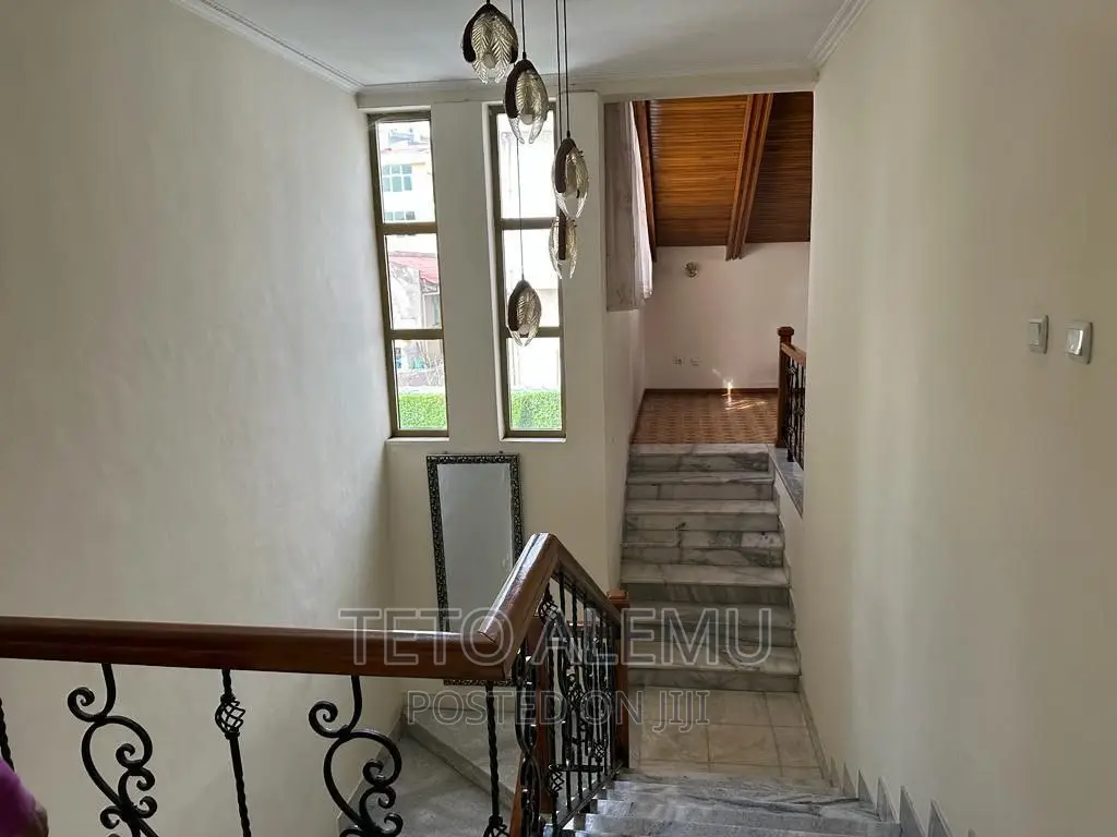 Furnished 5bdrm House in House For Sale, Yeka for sale