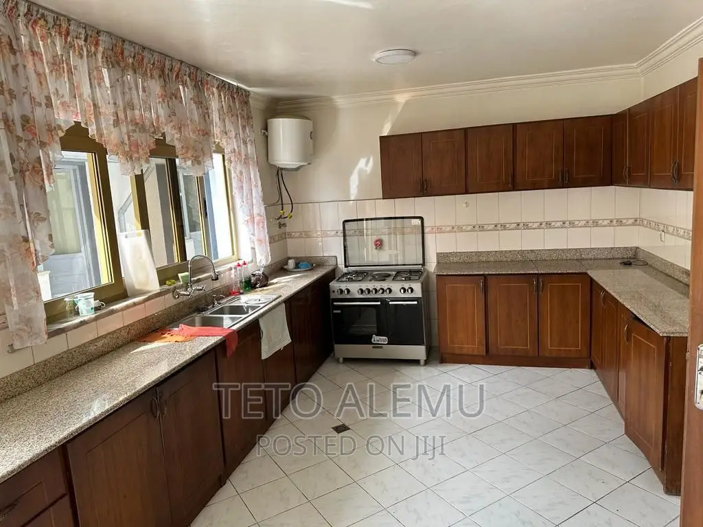 Furnished 5bdrm House in House For Sale, Yeka for sale