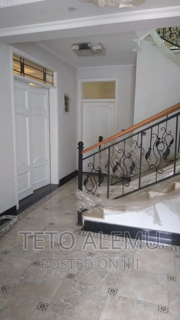 5bdrm House in House For Sale, Bole for sale