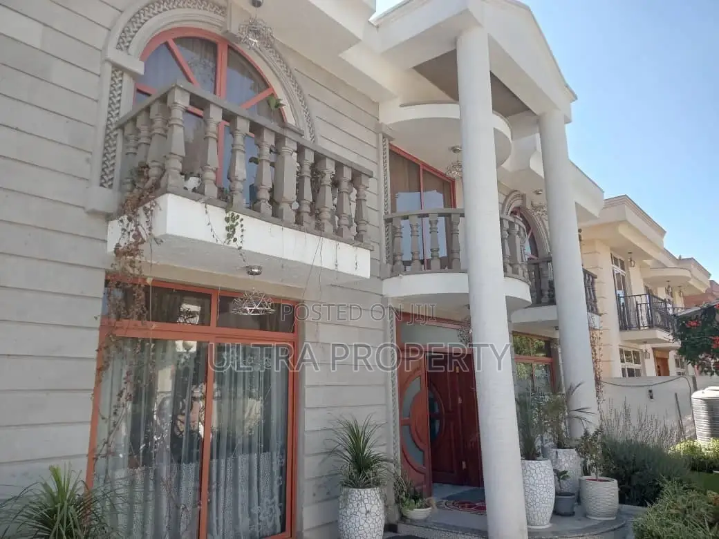 Furnished 4bdrm Villa in Bole for rent