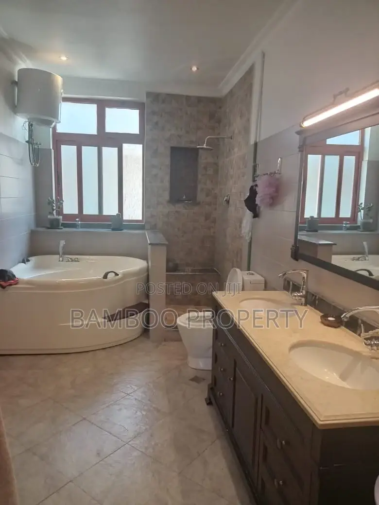 Furnished 4bdrm Villa in Bole for rent