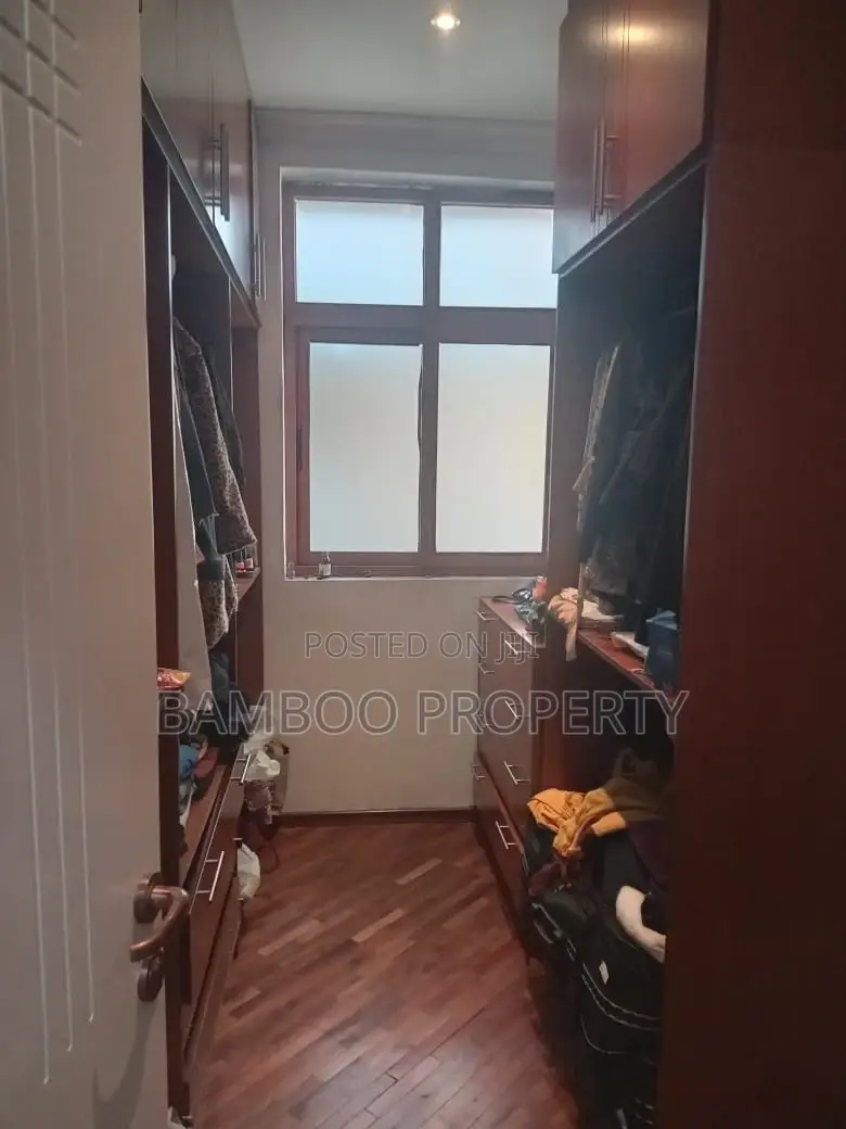 Furnished 4bdrm Villa in Bole for rent