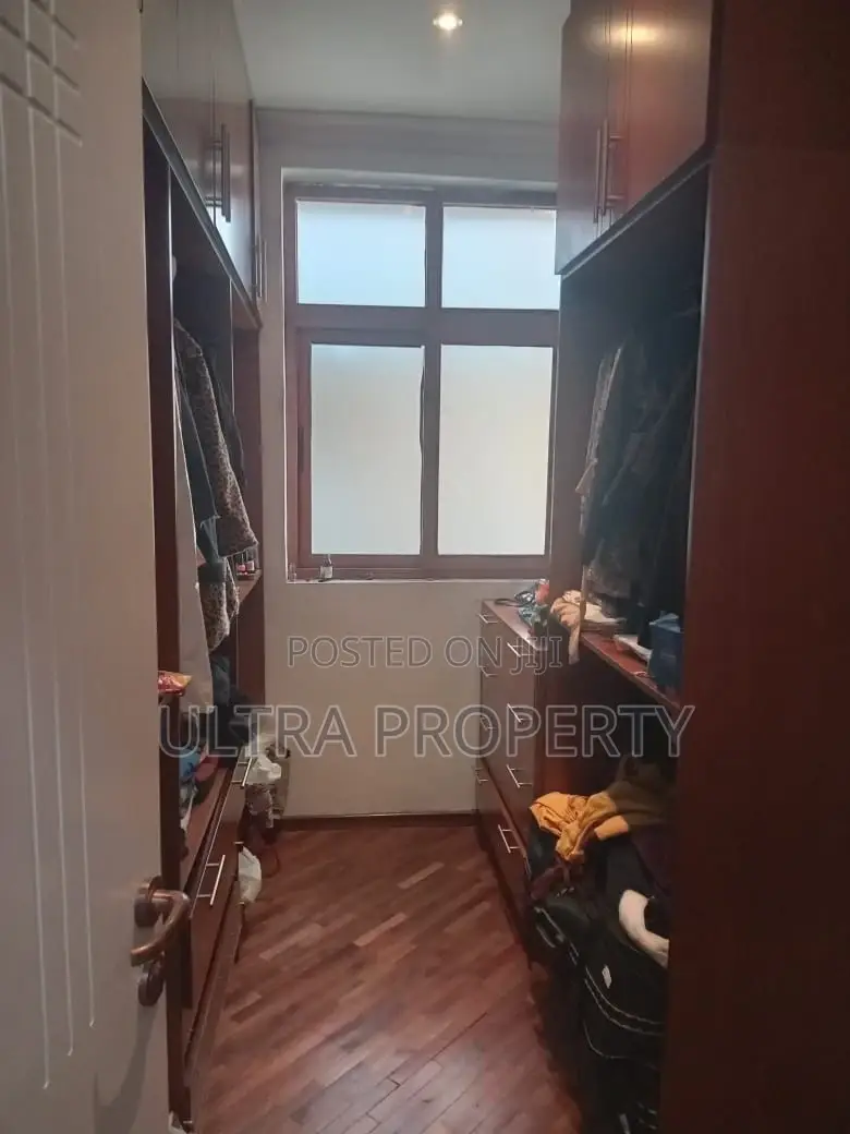 Furnished 4bdrm Villa in Bole for rent