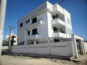 7bdrm House in Addis Abeba, Bole for sale