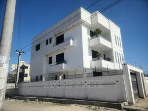 7bdrm House in Addis Abeba, Bole for sale